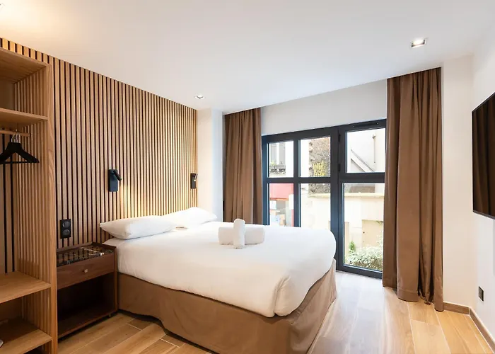 Les Suites Hcr